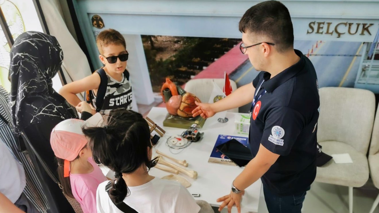 Rektör Aksoy, finale kalan takımlarla Samsun’da bir araya geldi